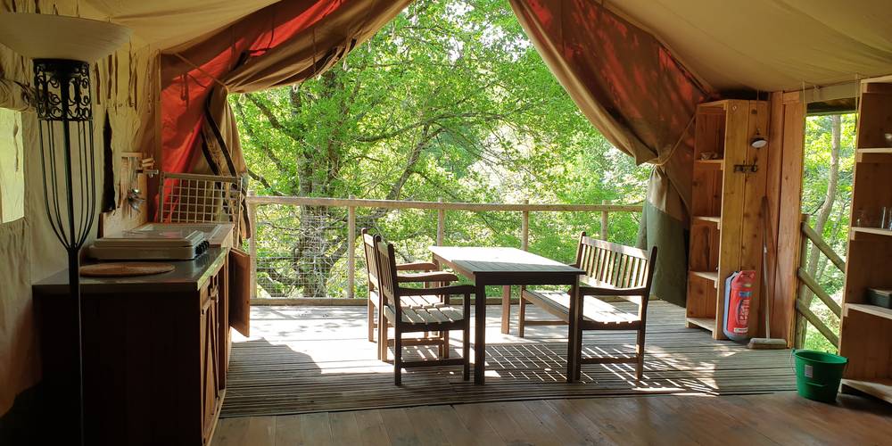 tente safari equipée pour six personnes -  LA JAURIE (Nouvelle-Aquitaine, Haute-Vienne)