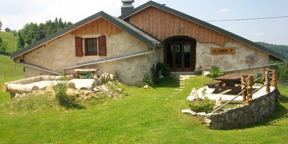  LA TANIERE (Bourgogne-Franche-Comté, Jura)