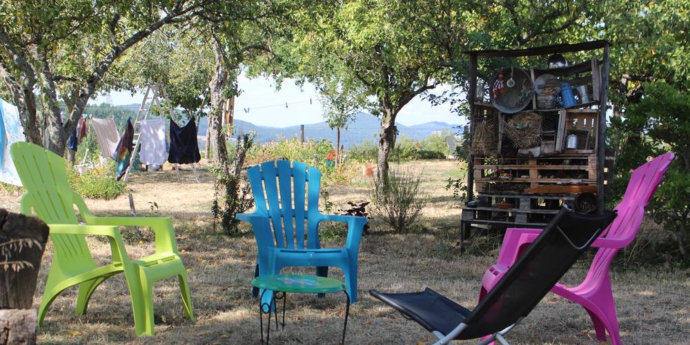 salon de jardin -  cave cidricole (Bourgogne-Franche-Comté, Nièvre)